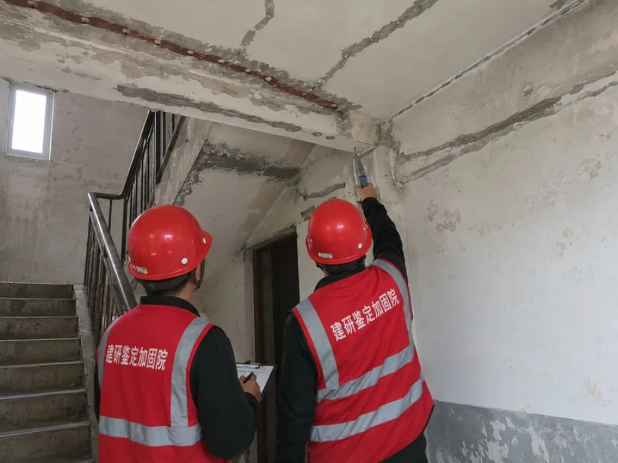 改扩建项目中的建筑加固改造，最难的是新旧结构如何协同相关现场图